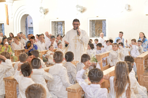 Holy-Communion_1812-1