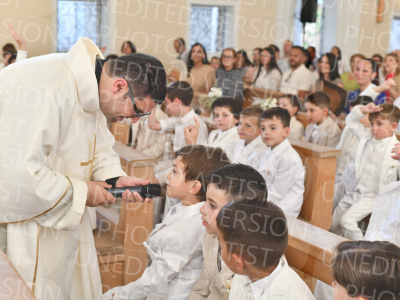 Holy-Communion_1821
