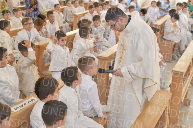 Holy-Communion_1827