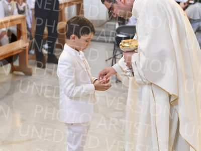 Holy-Communion_2013-1
