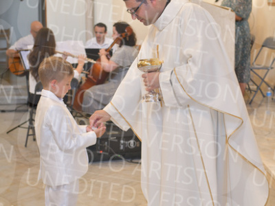 Holy-Communion_2030-1