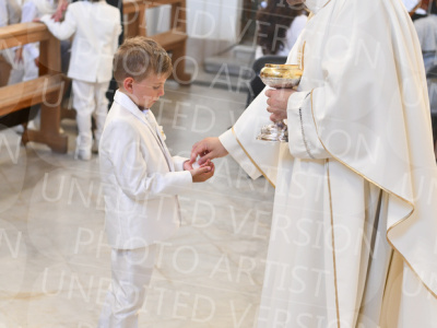 Holy-Communion_2032