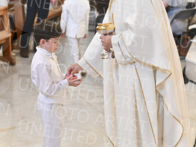 Holy-Communion_2035-1