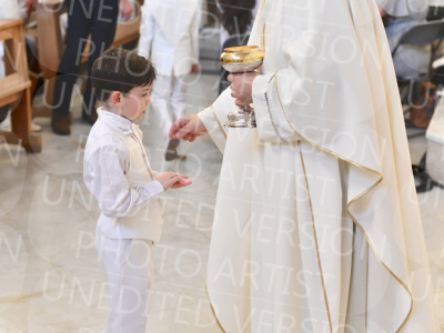 Holy-Communion_2036-1