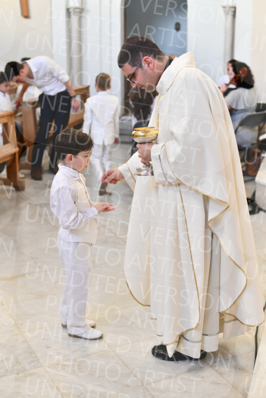 Holy-Communion_2036