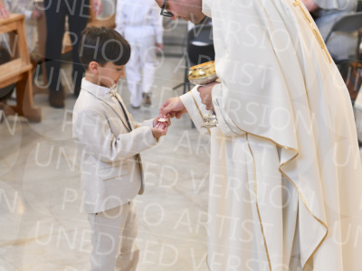 Holy-Communion_2039-1