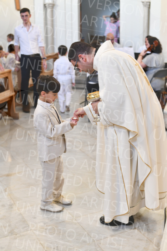 Holy-Communion_2039-1