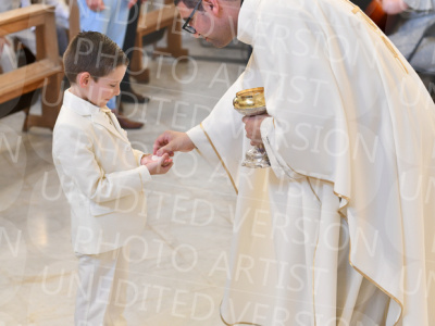 Holy-Communion_2042-1