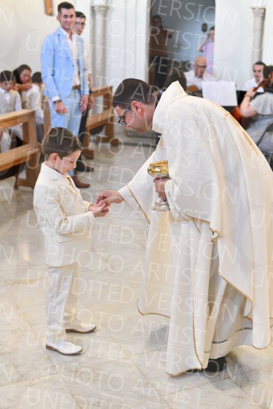 Holy-Communion_2043-1