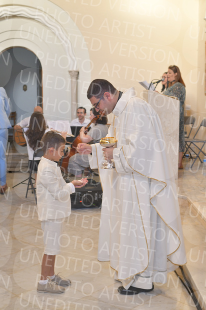 Holy-Communion_2044-1