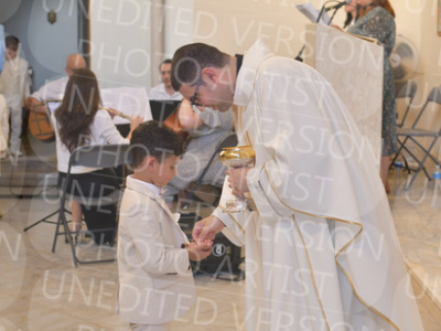 Holy-Communion_2048-1