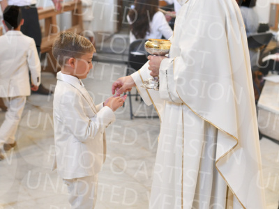 Holy-Communion_2055-1