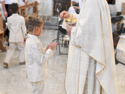 Holy-Communion_2056-1