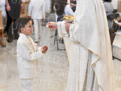 Holy-Communion_2059-1