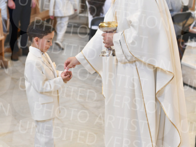Holy-Communion_2060-1