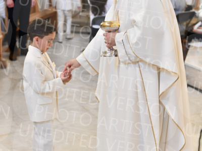 Holy-Communion_2061-1