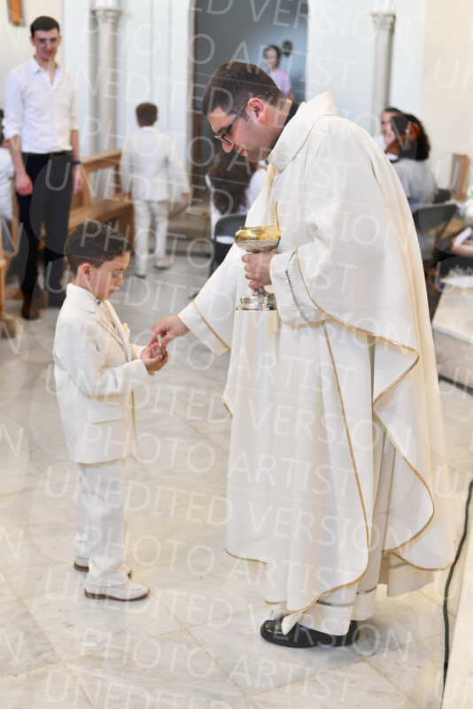 Holy-Communion_2061-1