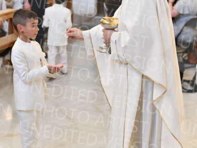 Holy-Communion_2063-1