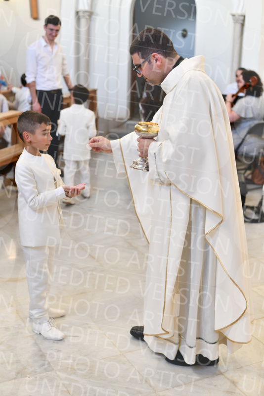 Holy-Communion_2063