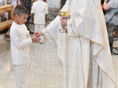 Holy-Communion_2064-1
