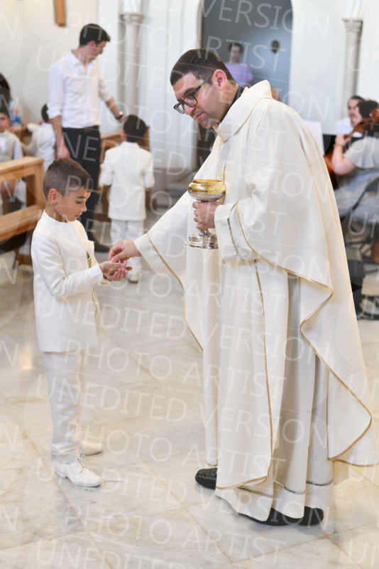 Holy-Communion_2064-1