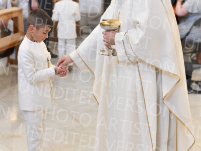 Holy-Communion_2065-1