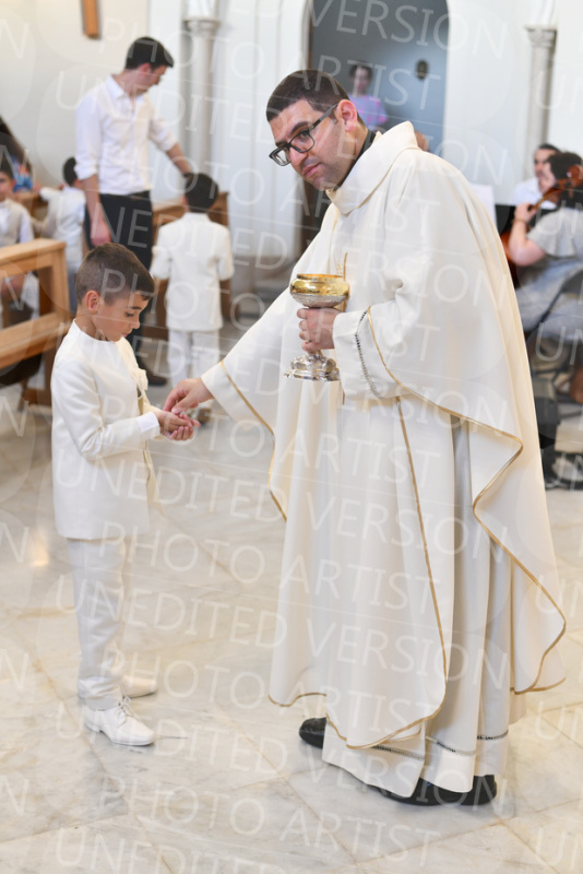 Holy-Communion_2065-1