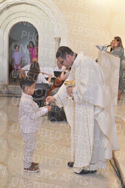 Holy-Communion_2066-1