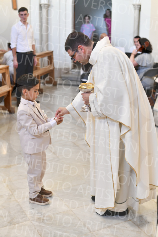 Holy-Communion_2068-1