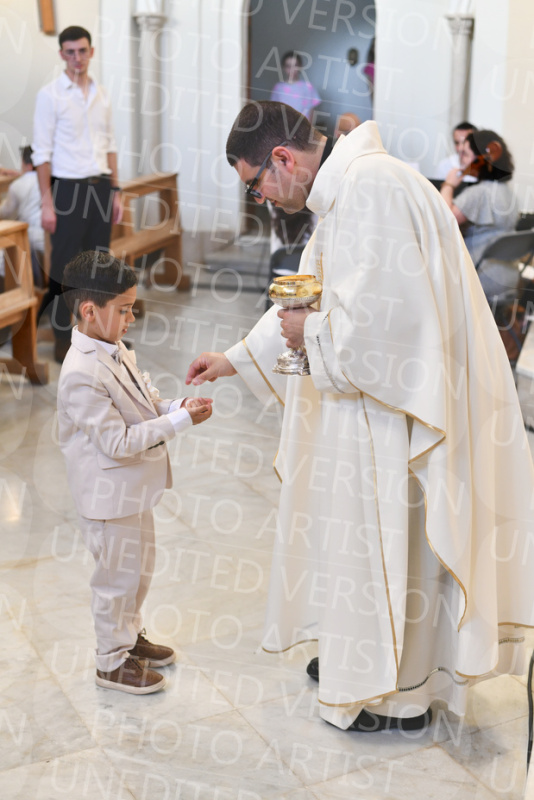 Holy-Communion_2069