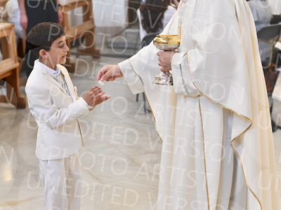 Holy-Communion_2071-1
