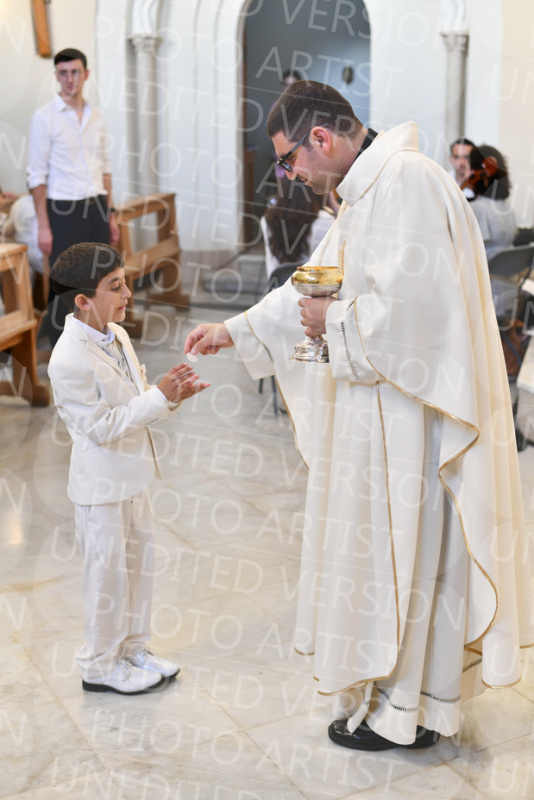 Holy-Communion_2071