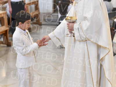 Holy-Communion_2072-1