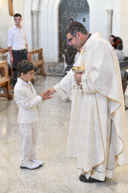 Holy-Communion_2072-1