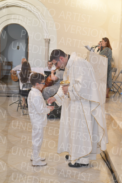 Holy-Communion_2074