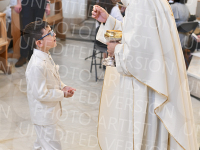 Holy-Communion_2075-1