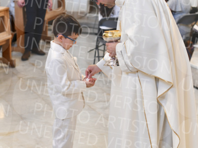 Holy-Communion_2077-1