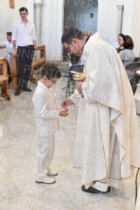 Holy-Communion_2078-1