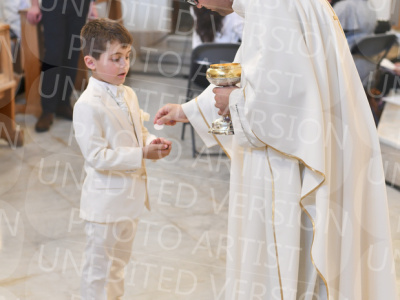 Holy-Communion_2081-1