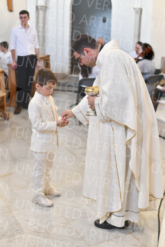 Holy-Communion_2082-1