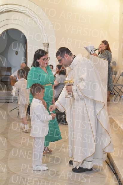 Holy-Communion_2095