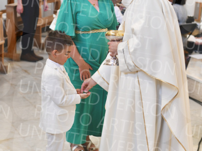 Holy-Communion_2098-1