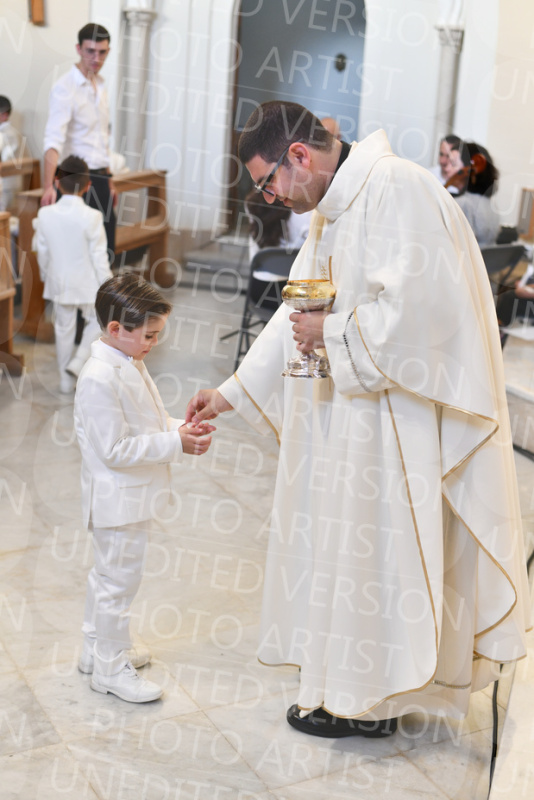 Holy-Communion_2103-1
