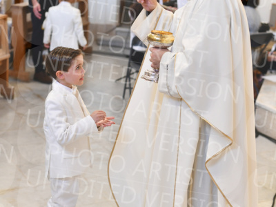 Holy-Communion_2104