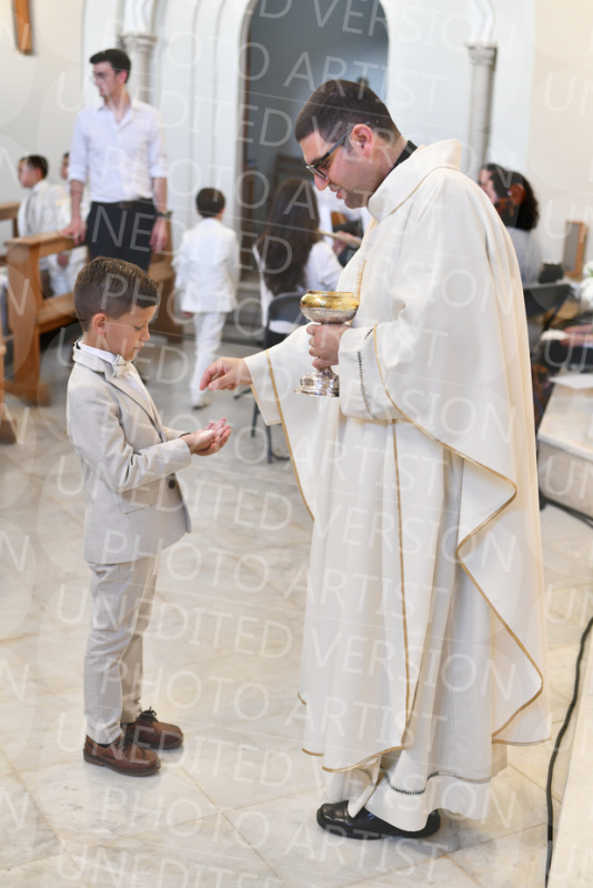 Holy-Communion_2109