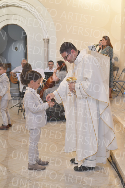 Holy-Communion_2110-1