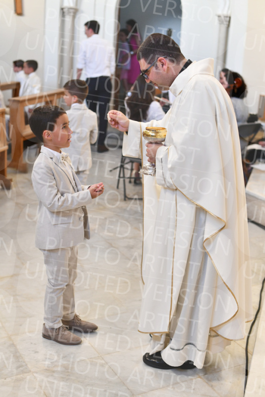 Holy-Communion_2111-1