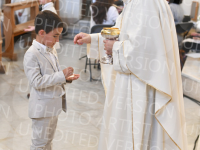 Holy-Communion_2113-1