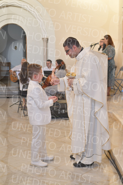 Holy-Communion_2114-1