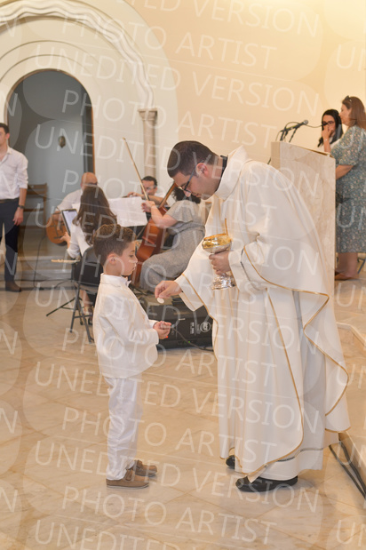 Holy-Communion_2120
